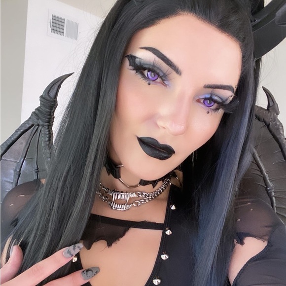 🔥MEET YOUR POSHER🔥 - Picture 12 of 12